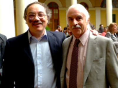 Prof. Osvaldo Torres, depto. de antropología, junto a Prof. Sergio Grez de la Fac. de Filosofía y Humanidades.