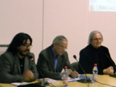 Profesor Di Méo junto a Profesor Enrique Aliste en conferencia anterior en Chile