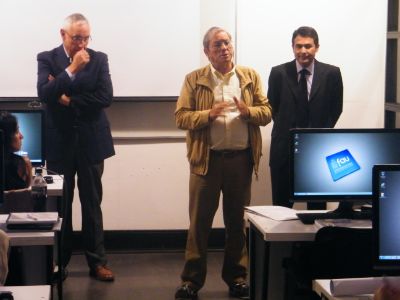 Profesores Cayo, Aznar y Arenas en el primer día del Seminario