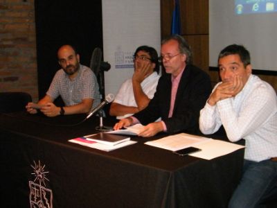Los alcaldes de Recoleta e Independencia, Daniel Jadue y Gonzalo Durán, respectivamente, entregaron sus perspectivas durante el seminario.