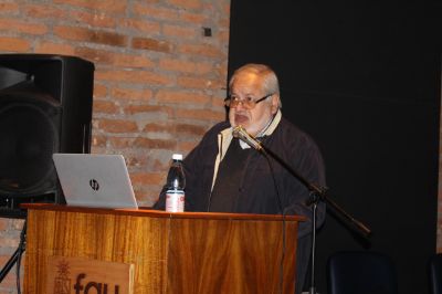 Director del Extensión y Comunicaciones (DEX), el académico de Diseño Juan Carlos Lepe.