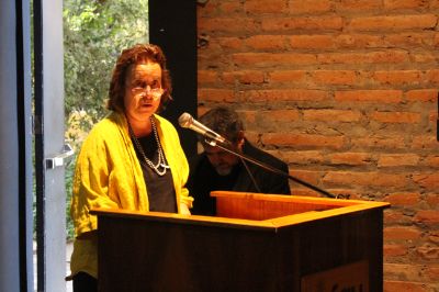 Durante su intervención, la académica Marcela Pizzi subrayó la relevancia de realizar el seminario, destacando el periodo de tiempo escogido por la académica investigadora.