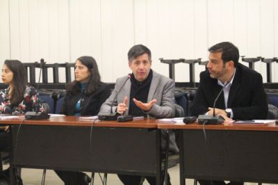 En su comisión evaluadora, la actividad contó con los académicos Jorge Inzulza, Alberto Gurovich y la académica Natalia Escudero.