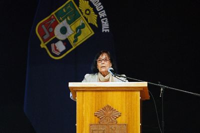 La decana de la Facultad de Ciencias Forestales y de Conservación de la Naturaleza, Carmen Luz de la Maza, hizo una síntesis de los logros del Campus Sur tras 18 años de existencia.