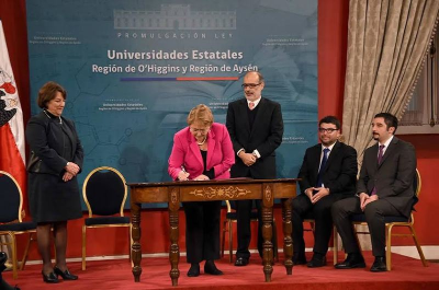 La Universidad de Aysén es una universidad estatal creada por ley en el año 2015, durante el segundo gobierno de la Presidenta Michelle Bachelet.