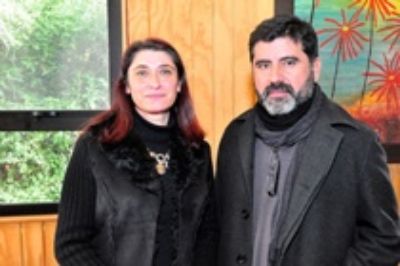La Profesora Karen Peña y el Profesor Jaime Hernández, destacados docentes de la Facultad.