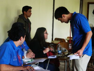 Los tutores y tutoras asistieron a talleres durante la segunda jornada en Antumapu.