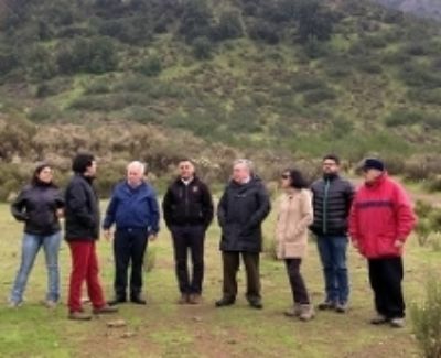 El sábado 14 de mayo se realizó la ceremonia en que la U. de Chile oficializó su solicitud para declarar como Santuario de la Naturaleza los terrenos de Quebrada de la Plata.