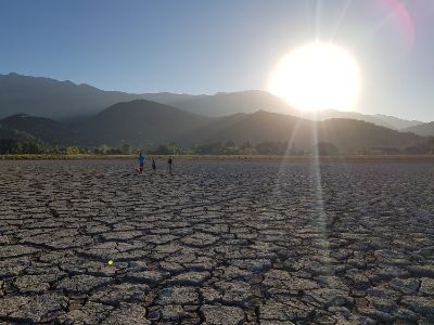 "Aquí no hubo planeación territorial. El municipio autorizó el uso de la tierra sin considerar si había suficiente agua para hacerlo sustentable", sostuvo Pablo García académico de la U. de Chile.