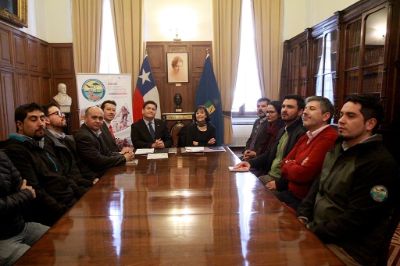 El convenio se firmó en el Salón Amanda Labarca de la Casa Central de la Universidad de Chile, el día 16 de agosto de 2018.