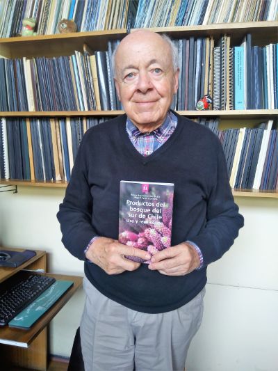 El Profesor Antonio Vita destacó la importancia de este libro que da cuenta de un área poco investigada en Chile a pesar de su gran relevancia para importantes sectores indígenas y campesinos.