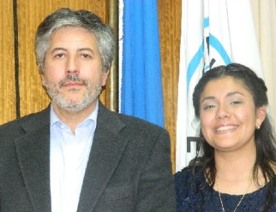 Betsabé Abarca y prof. guia Carlos Magni