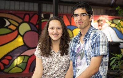 Inés Paredes y Francisco Roa, responsable de la Revista de Publicación Estudiantil