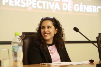 Olga Espinoza se refirió a la reinserción de mujeres privadas de libertad.