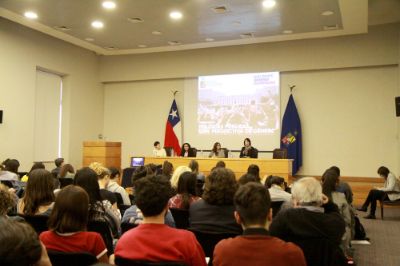 Más de 120 personas participaron en el Seminario Políticas Públicas con Perspectiva de Género.