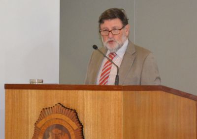 El Director del INAP, Hugo Frühling, destacó la experiencia del Instituto en la capacitación de funcionarios públicos.