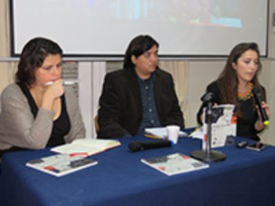Carolina Stefoni, Claudio Alvarado y Karem Pérez.