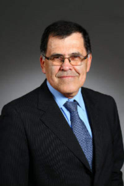 Decano de la FCFM, Prof. Patricio Aceituno.