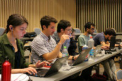 Una de las razones que explican por qué los alumnos norteamericanos vienen a Chile a especializarse es la larga colaboración entre el CMM y el IACS y el desarrollo en investigación matemática del país
