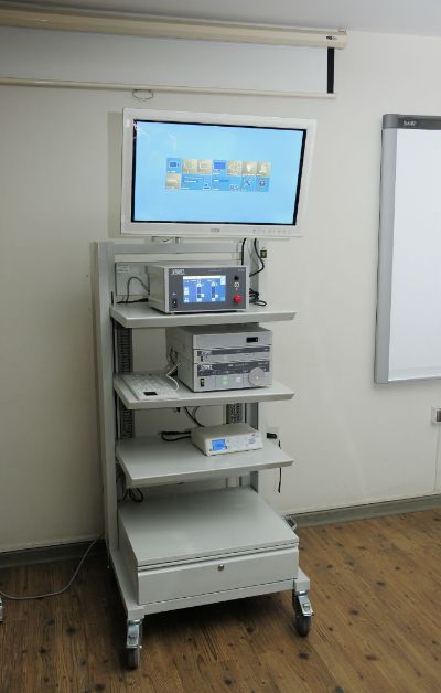 La torre laparoscópica servirá a diferentes unidades quirúrgicas y no quirúrgicas. 