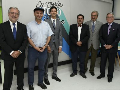 Doctores Manuel Kukuljan, Sergio Bozzo, Boris Marinkovic, Mario Uribe, Marcos Bustamante y Juan Eduardo Contreras. 