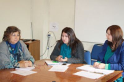 Dra. Gisela Zillmann, Vicedecana; Pía Navalón, experta en Prevención de Riesgos; y Susana Jofré, Administración Conjunta Campus Norte