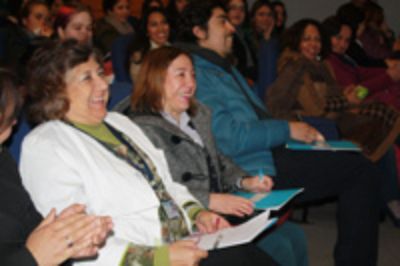 Dra. Gisela Zillmann, Vicedecana y Dra. Ana  Luisa Silva, Directora del Depatamento del Niño y Ortopedia Dentomaxilar