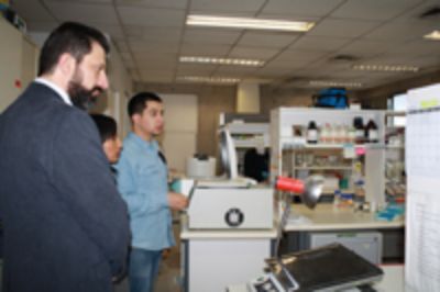 Delegación Buap visitó Laboratorio de BIología Periodontal