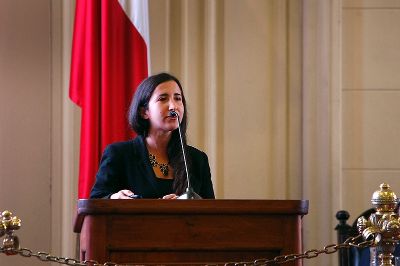 "La situación actual amerita una explicación a la ciudadanía, y sobre todo a las mujeres chilenas", afirmó Francisca Crispi, investigadora de la Escuela de Salud Pública.