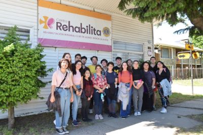 Les estudiantes también conocieron la labor del centro Rehabilita, que trabaja con personas con diversidad funcional de toda la Región de Aysén.