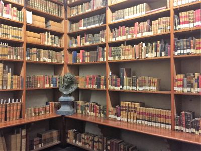 Biblioteca Patrimonial Dominica