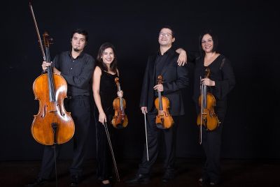"Cuarteto Nacional", conformada por Héctor Viveros como primer violín, Karol Dinamarca en segundo violín, Beatriz Díaz en viola, y Nicolás Benavides en violonchelo