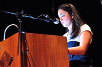 En representación de la generación de graduados de Ingeniería Agronómica, Alejandra León Poblete se dirigió a los presentes.