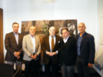 En la foto (izquierda a derecha): Yves Besançon, Humberto Eliash, Ernesto Barreda, Leopoldo Prat y Fernando Dowling.
