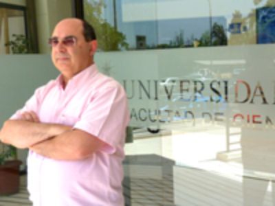 "Es preciso dejar de valorizar tanto la PSU porque tiene claramente un sesgo de clase y de género", afirma el Prof. Redondo