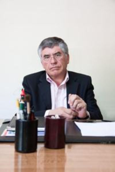 El Prof. Jorge Morán es director del Instituto de Estudios Secundarios (ISUCH), que depende de la Facultad de Artes de la U. de Chile.