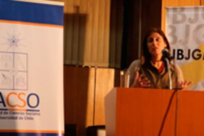 Profesora María Elena Acuña, Coordinadora General del Plan Transversal de Pueblos Originarios y Nuevas Etnicidades en Chile.