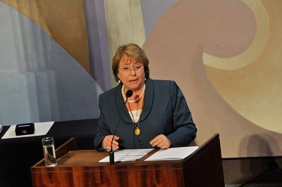 La Presidenta Michelle Bachelet, Patrona de la Universidad de Chile, quien en su discurso señaló que "Chile necesita a la Universidad de Chile"