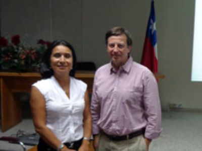 Julia Pinto, Jefa Técnica del  Comité de Arándanos de Chile y Andrés Armstrong, Director Ejecutivo del Comité de Arándanos de Chile.
