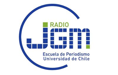 La Radio Juan Gómez Millas pertenece a la Escuela de Periodismo de la Universidad de Chile