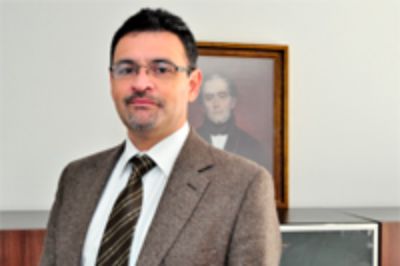 El Vicerrector de Investigación y Desarrollo, Flavio Salazar