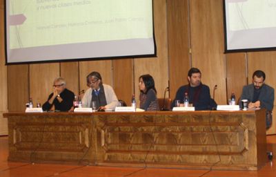 El seminario se realizó en el aula magna de la Facultad de Economía y Negocios de la U. de Chile.