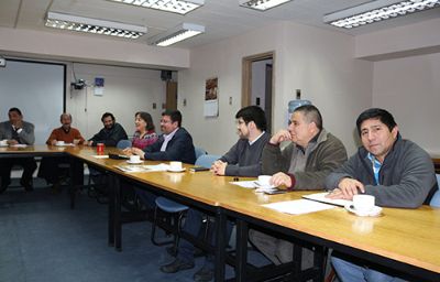 El inicio de esta iniciativa fue un estudio realizado por la Casa de Bello en las regiones Metropolitana, de Valparaíso y Los Ríos.