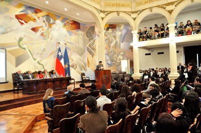 Cientos de estudiantes de diferentes comunas de la capital participaron de la inauguración del programa PACE en la U. de Chile