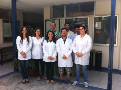 Actualmente un equipo de académicos de FAVET trabajan en los ensayos de la vacuna en ambientes controlados.