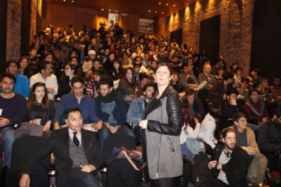 Cerca de 300 personas acudieron a la charla del reconocido ingeniero boliviano.