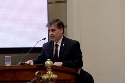 Guillermo Marshall, prorrector de la Pontificia Universidad Católica de Chile, en representación del rector Dr. Ignacio Sánchez