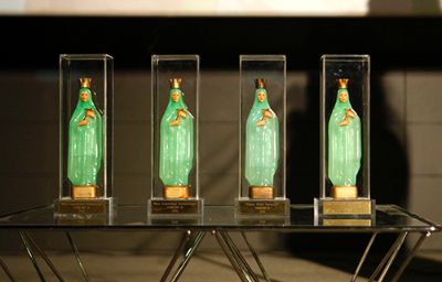 Las estatuillas que premian a las películas ganadoras del certamen son creadas por la artista Bruna Truffa.