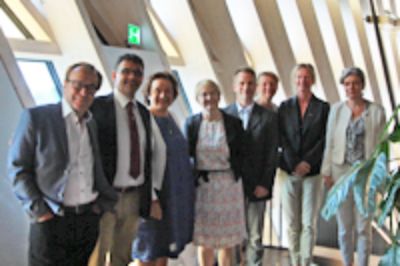 El equipo de la Vicerrectoría de Investigación y Desarrollo en su visita al Instituto Karolinska. 
