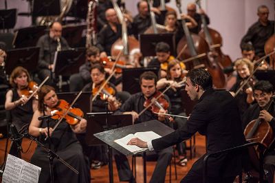 Las funciones junto a la Orquesta Sinfónica de Chile se realizarán Las funciones se realizarán el viernes 2 y sábado 3 de septiembre a las 19:40 hrs. en el Teatro de la Universidad de Chile.